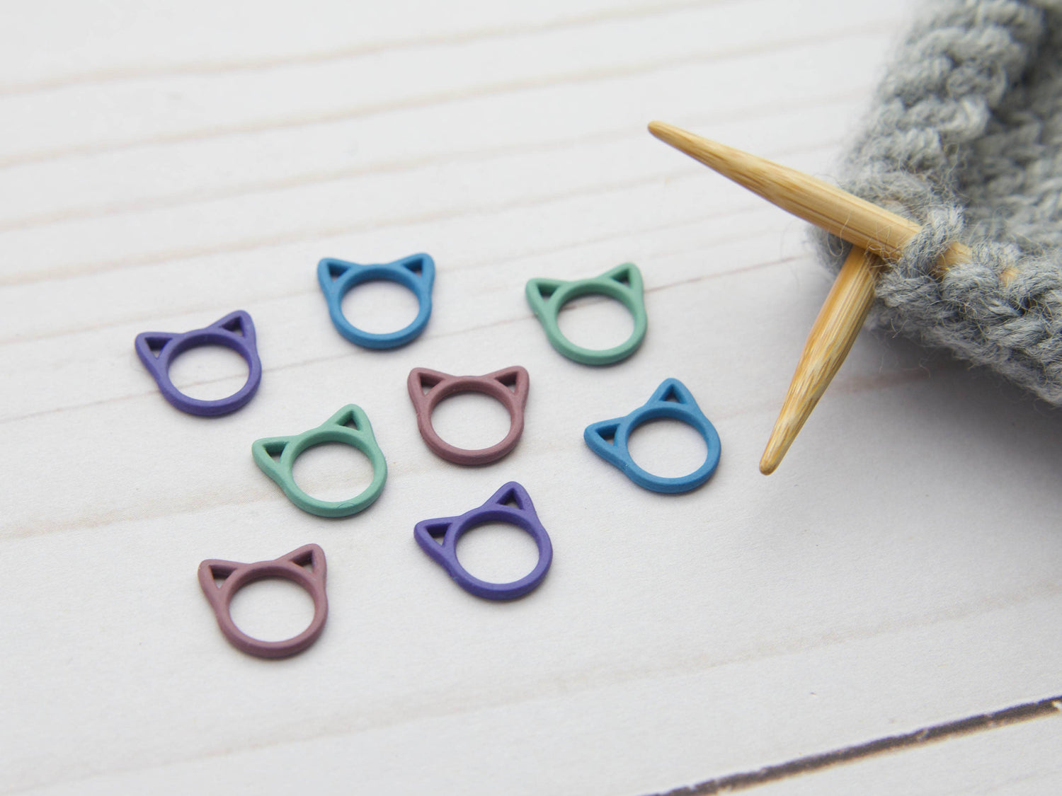 Fox & Pine Stitches Colorful Cat Closed Ring Stitch Markers