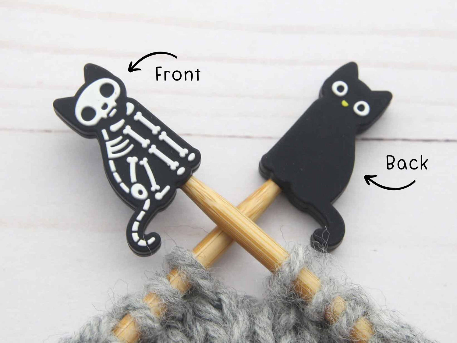 Fox & Pine Stitches - Chat Squelette | Bloque-Mailles