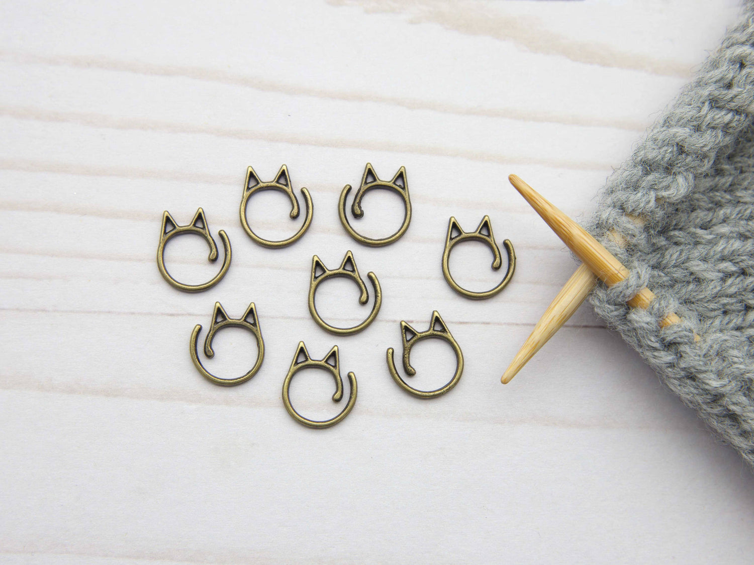 Fox & Pine Stitches Small Antique Gold Cat Split Stitch Markers