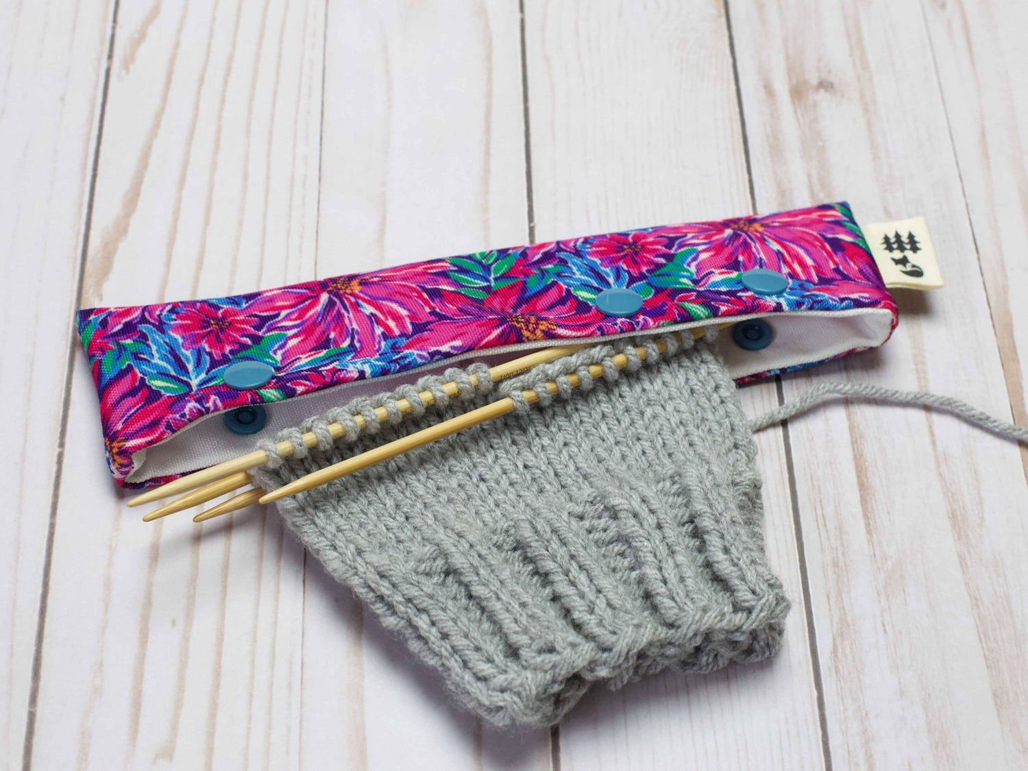 Fox & Pine Stitches Tropical DPN Holder