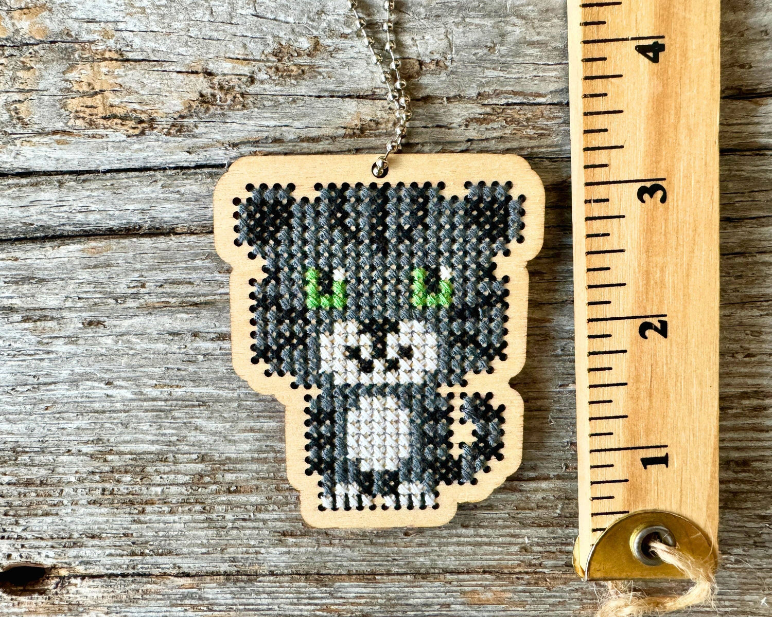 Canadian Stitchery - Charcoal cat DIY laser cut wood cross stitch kit