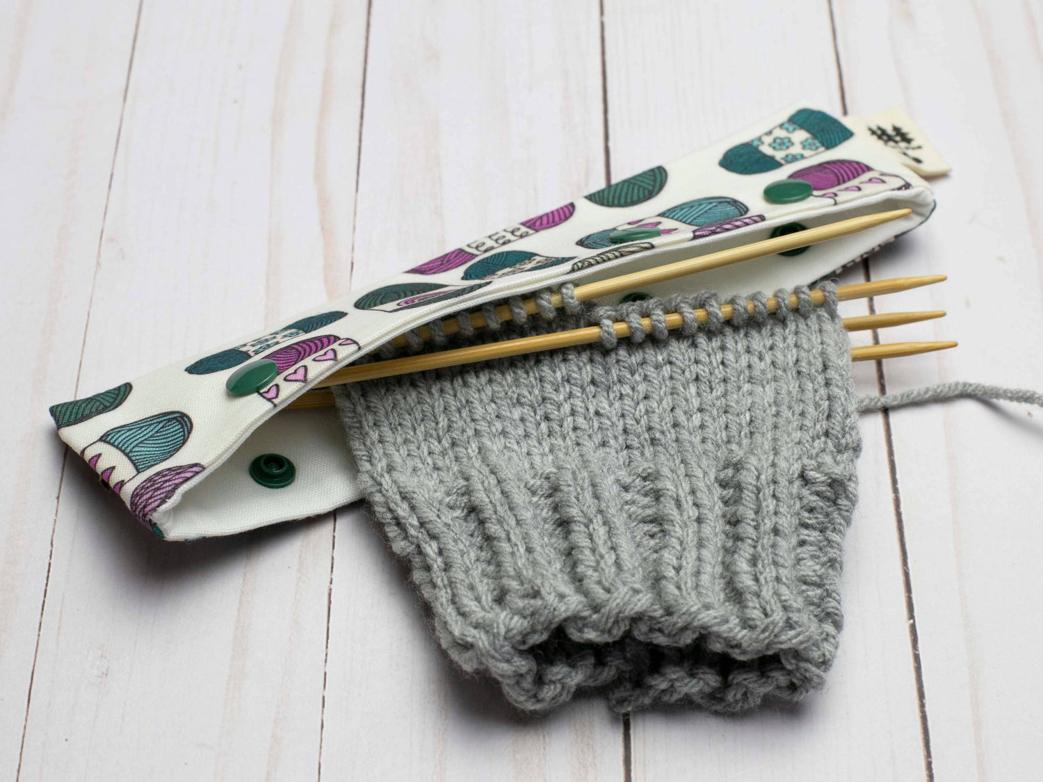 Fox & Pine Stitches Yarn Skeins DPN Holder