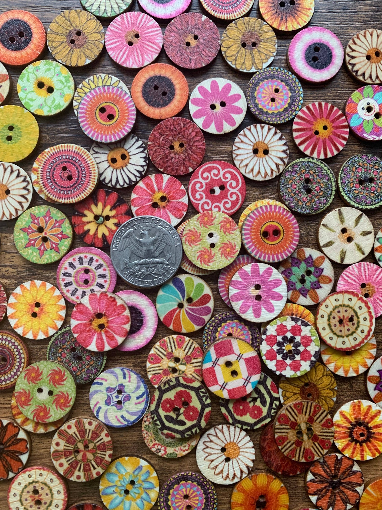 Magnifique Hearts - Retail Ready: Wooden Decorative Buttons, 0.6, 0.75, 1 inch