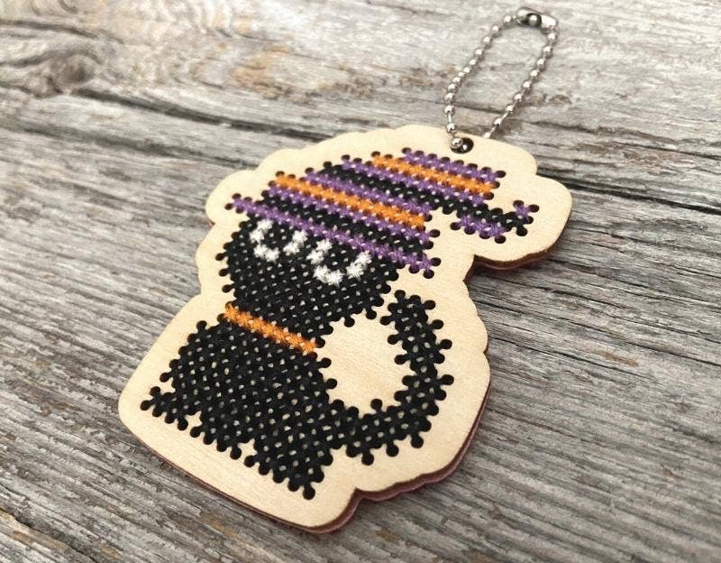 Canadian Stitchery - Black cat laser cut wood cross stitch kit