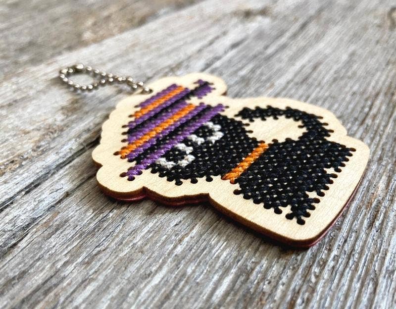 Canadian Stitchery - Black cat laser cut wood cross stitch kit