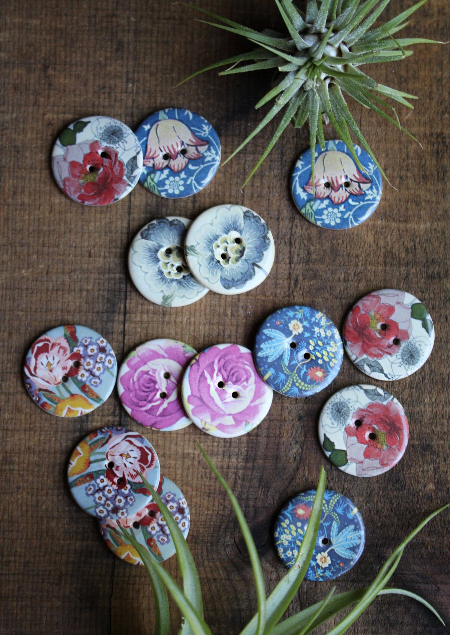 NNK Press - Vintage Florals Ceramic Buttons (Set of 2)