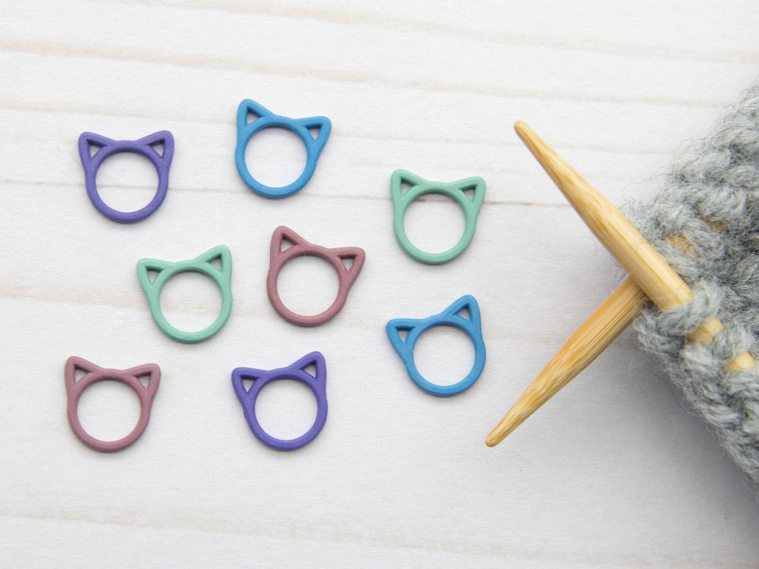 Fox & Pine Stitches Colorful Cat Closed Ring Stitch Markers